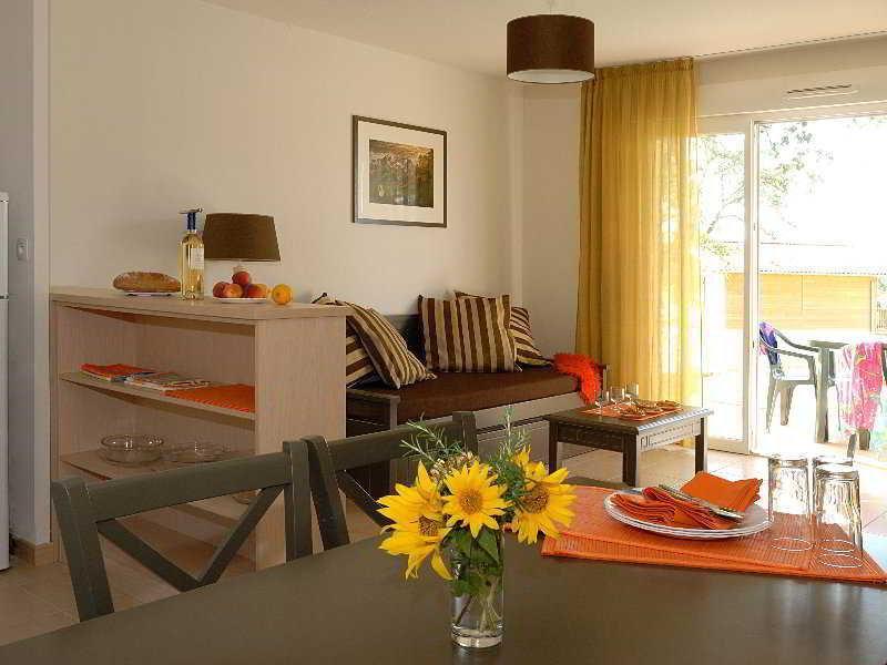 Madame Vacances - Residence Du Golf D'Armagnac Eauze Extérieur photo